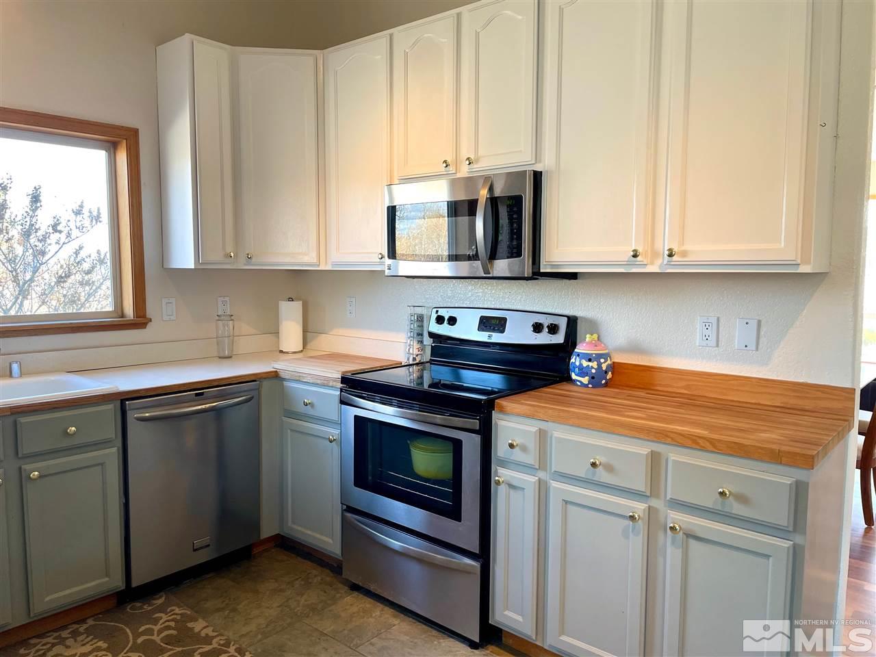 3155 Kessaris Way Reno, NV 89511 - Photo 8 of 35 Photo 8