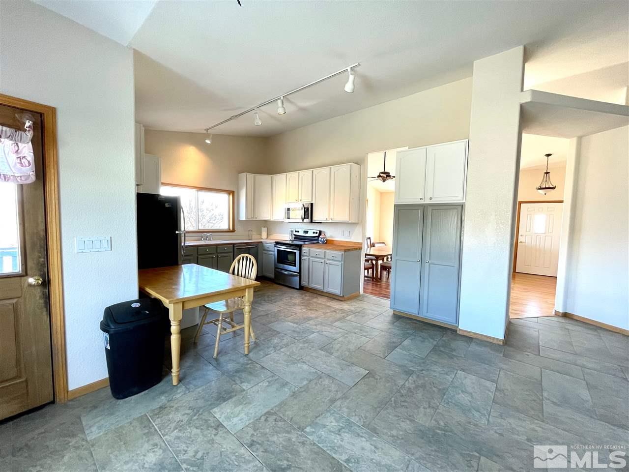 3155 Kessaris Way Reno, NV 89511 - Photo 10 of 35 Photo 10