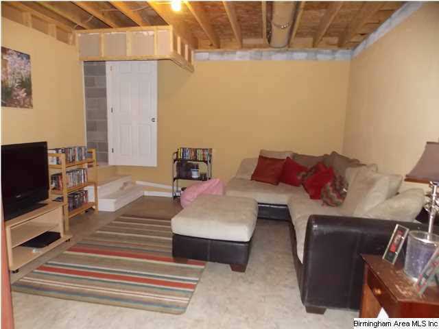 1493 Thomas Road Warrior, AL 35180 - Photo 20 of 26