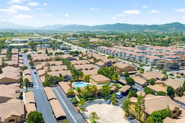 $385,000 | 41410 Juniper Street, Unit 2123, Murrieta, CA 92562
