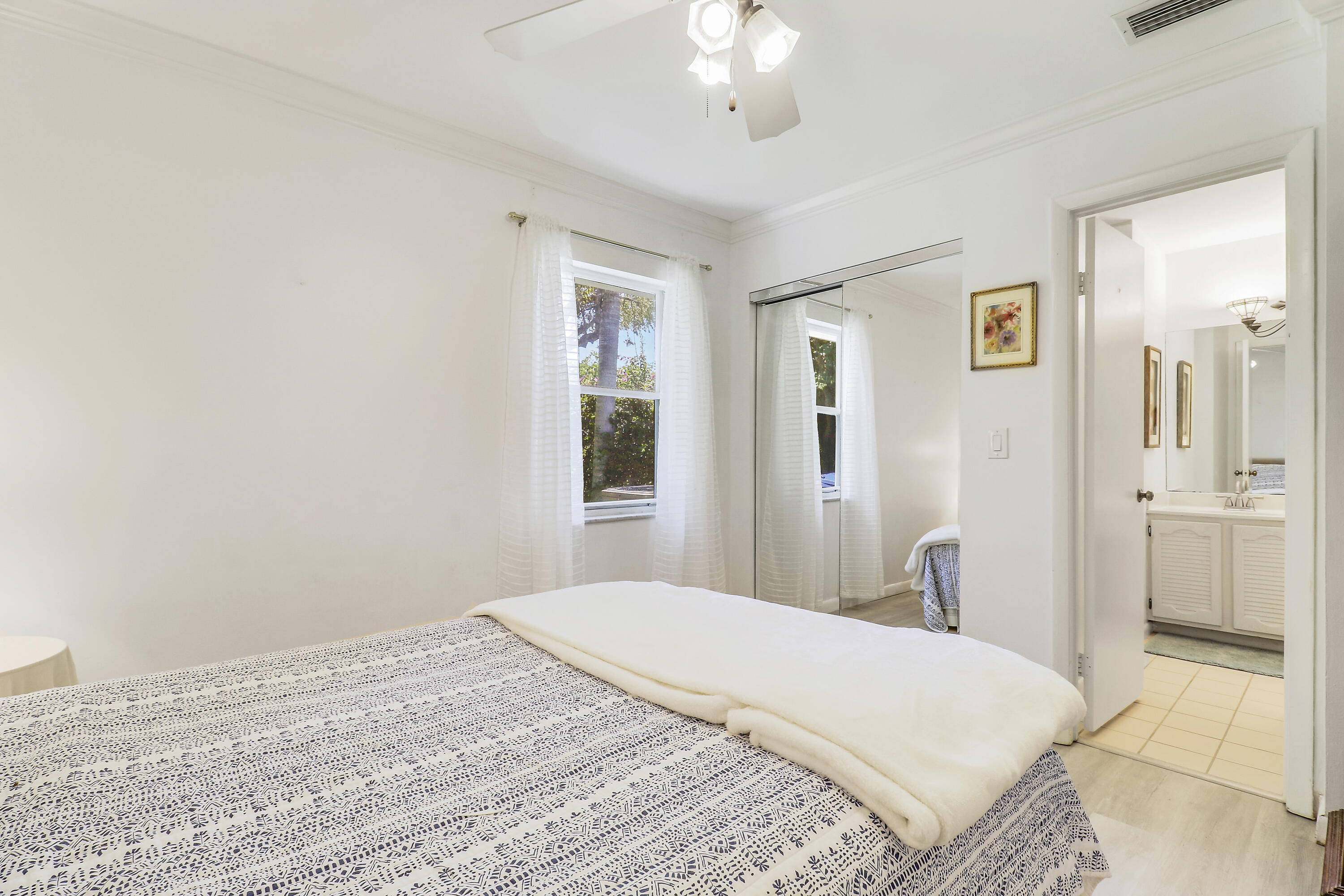 1329 Chippewa Street Jupiter, FL 33458 - Photo 9 of 36 House-8