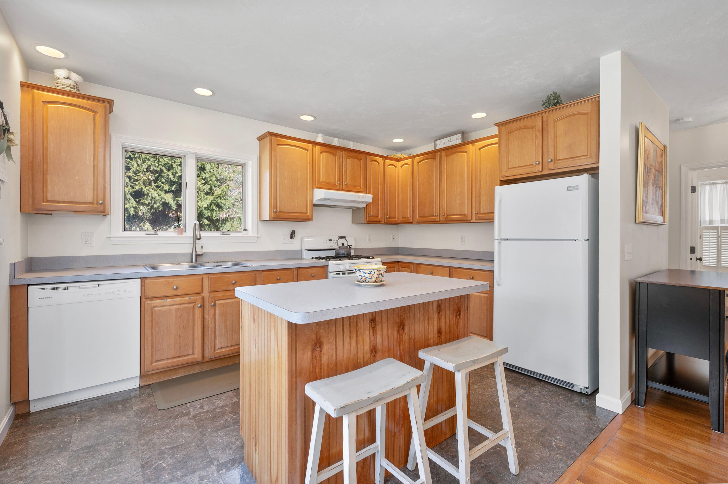 735 Oak Street West Barnstable, MA 02668 - Photo 13 of 35 CopyofIMG_6983