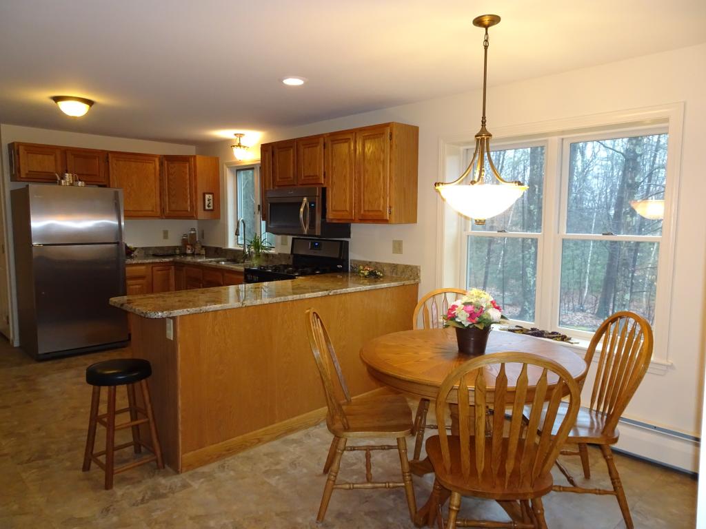 37 Meetinghouse Road Keene, NH 03431 - Photo 4 of 14