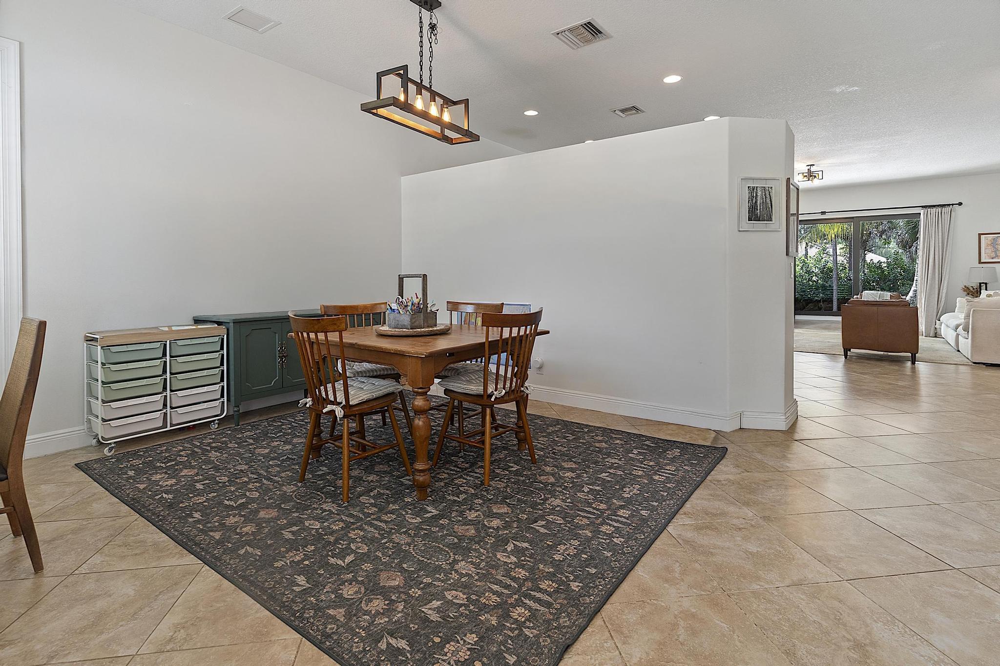 17226 72nd Rd N - #1404 - 200