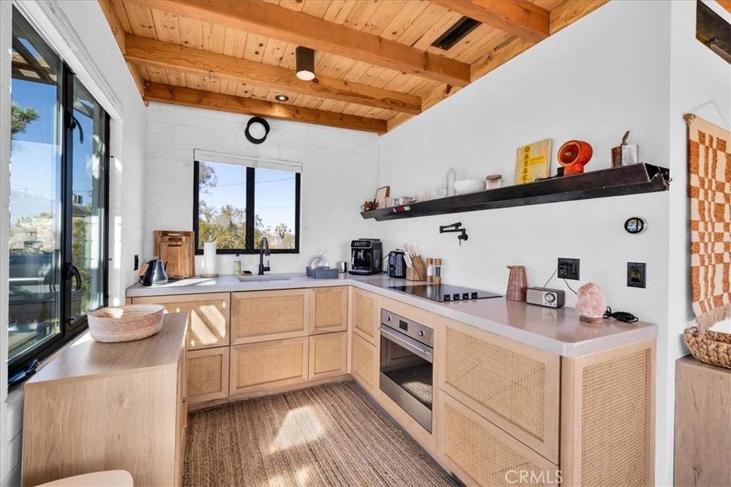 5437 Paradise View Road Yucca Valley, CA 92284 - Photo 8 of 75 Gallery Image 8