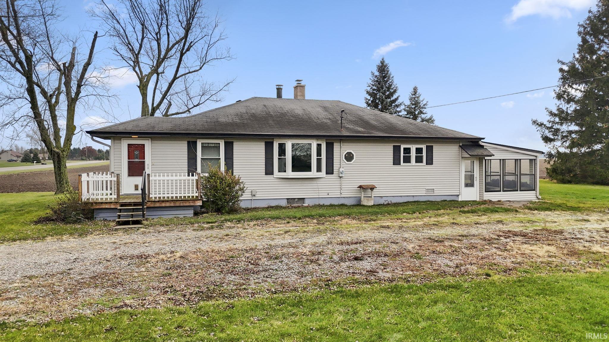 10690 Highway 101 Decatur, IN 46733 - Photo 5 of 35