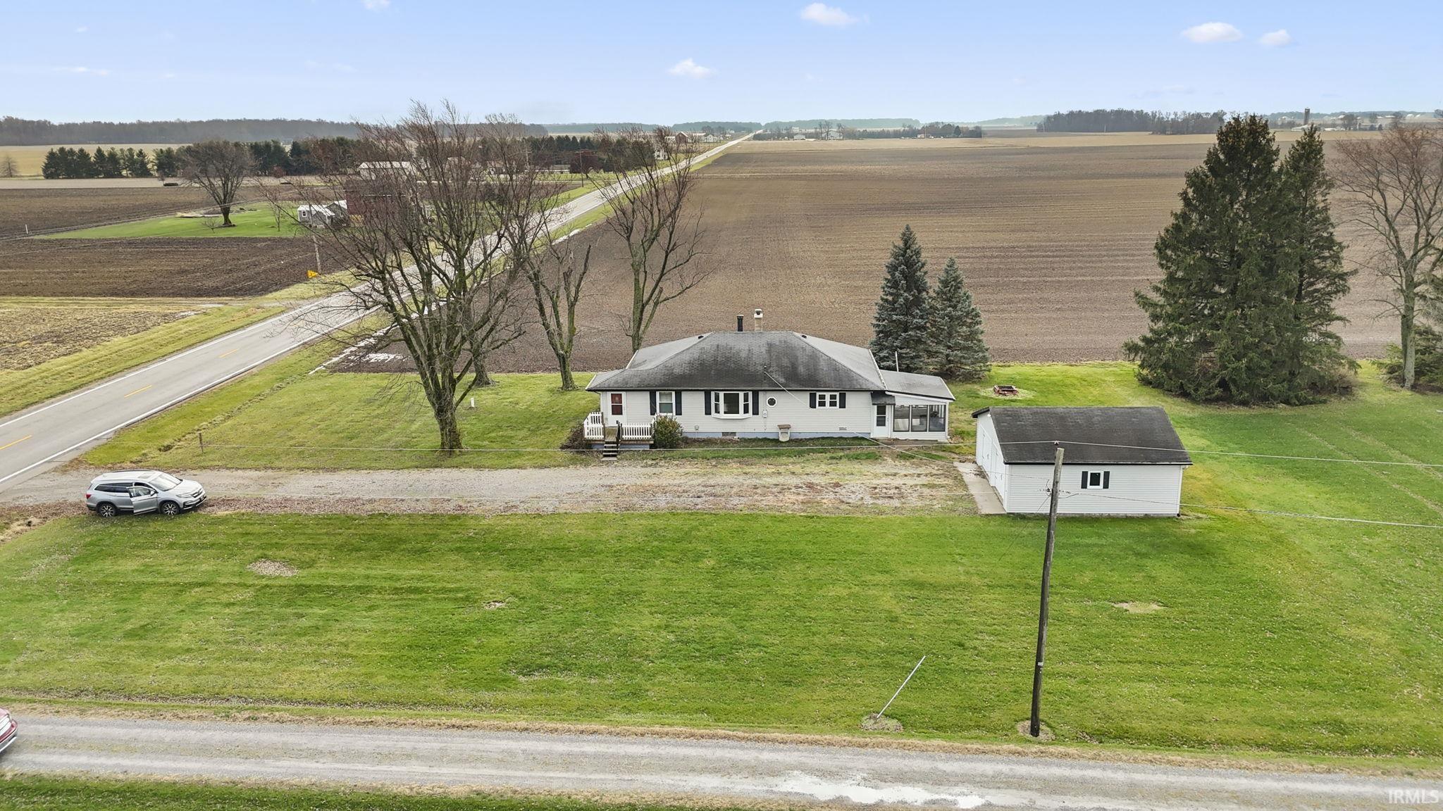 10690 Highway 101 Decatur, IN 46733 - Photo 6 of 35