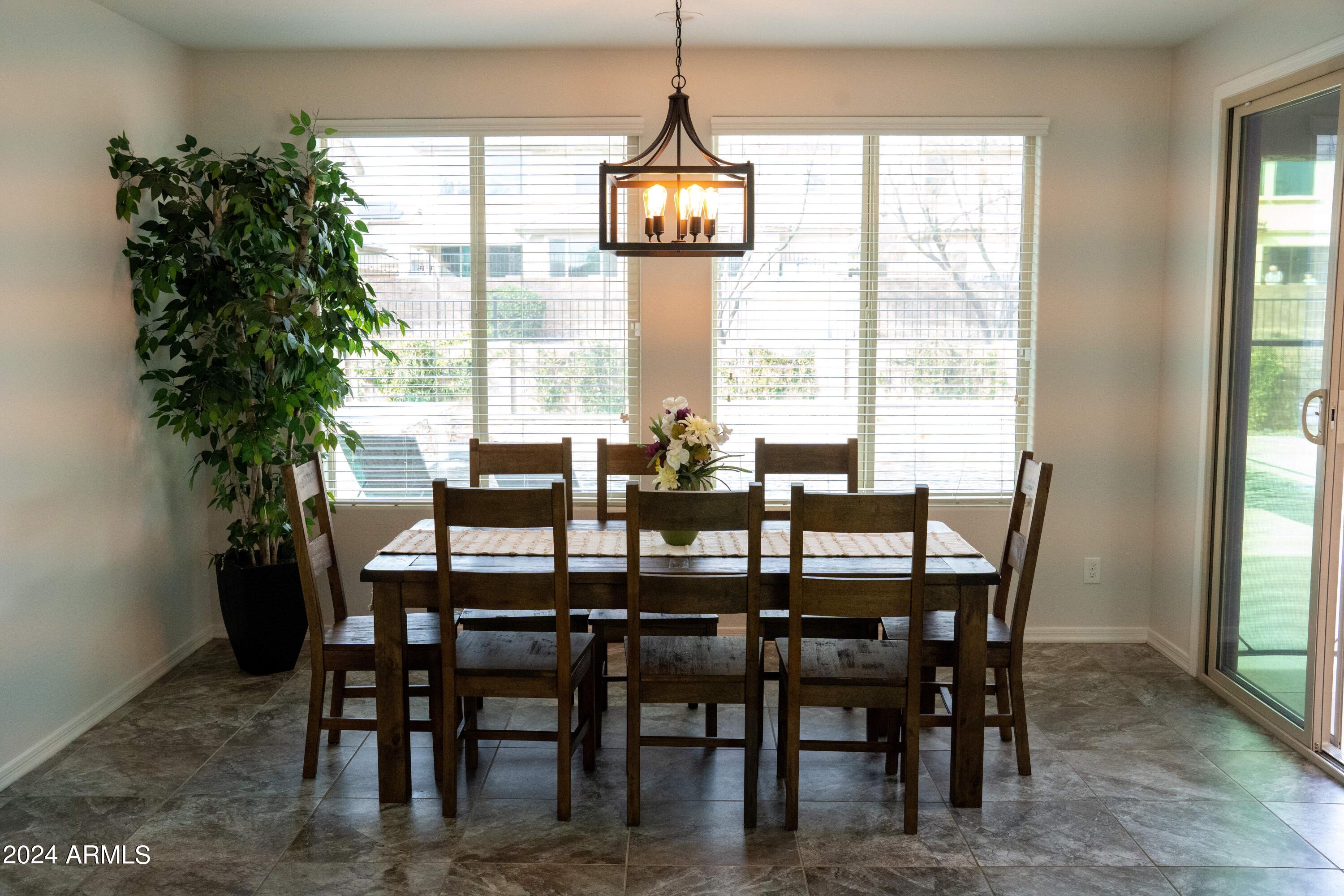 2610 West Royer Road Phoenix, AZ 85085 - Photo 15 of 40 Dining Area