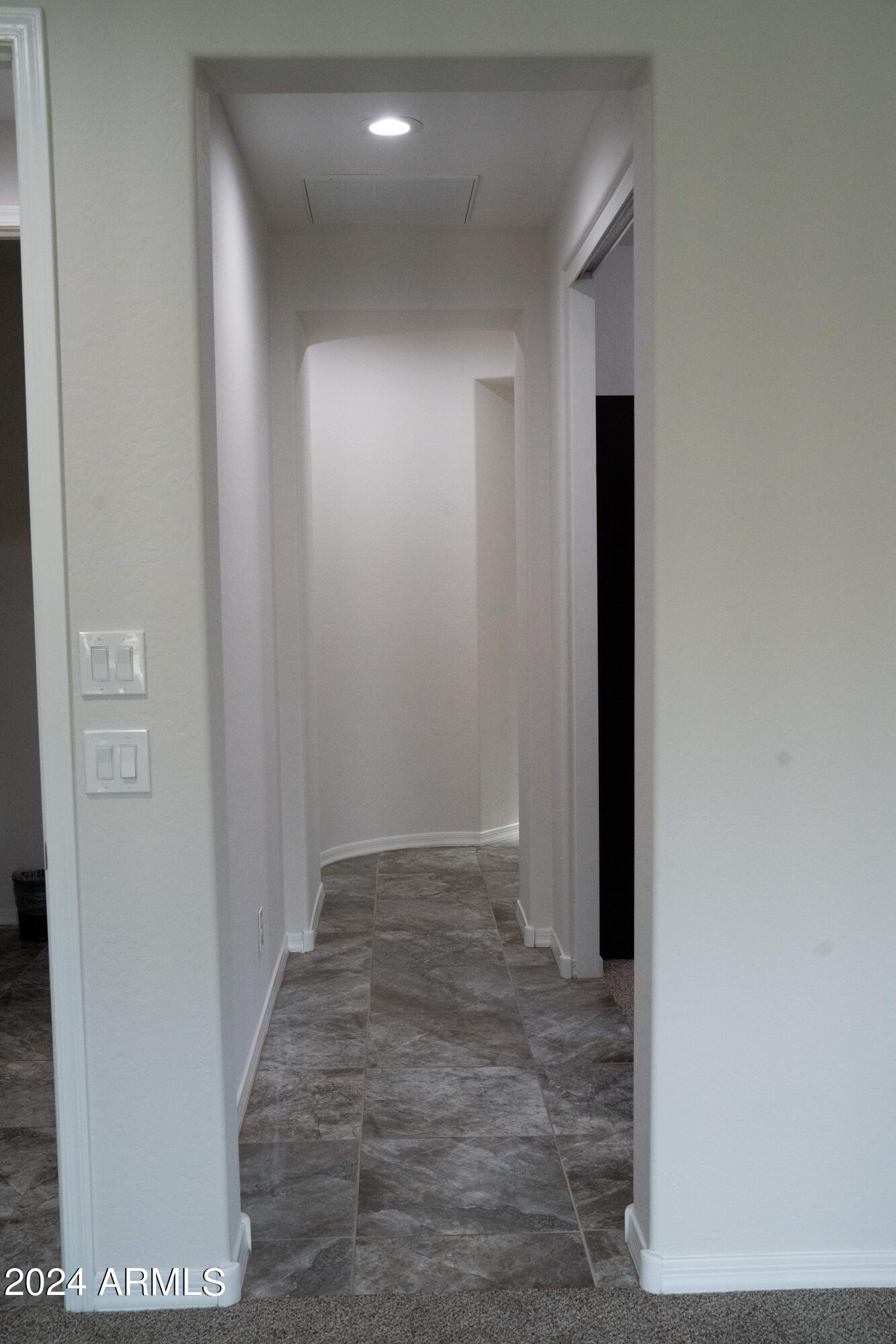 2610 West Royer Road Phoenix, AZ 85085 - Photo 23 of 40 Master Hallway