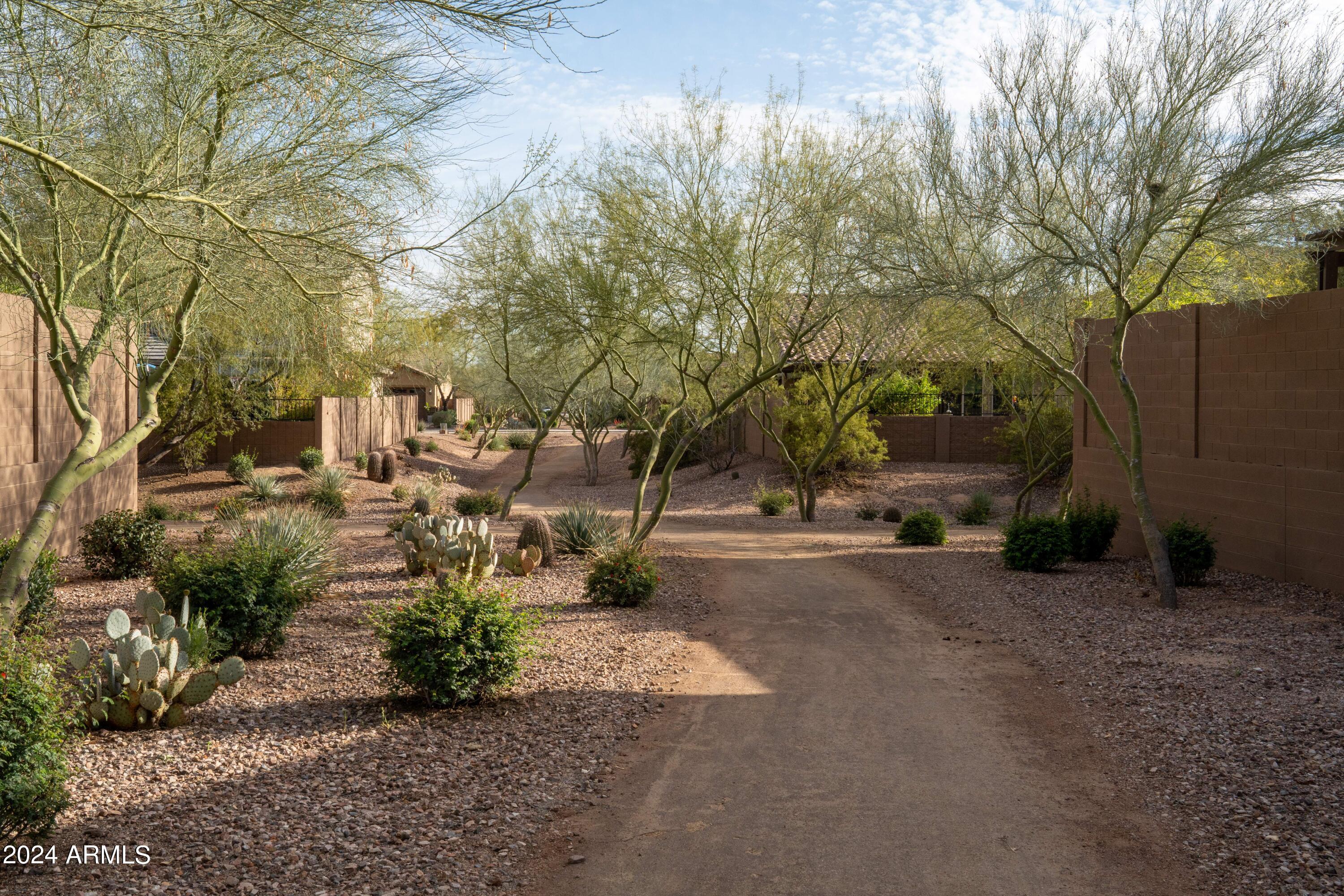 2610 West Royer Road Phoenix, AZ 85085 - Photo 38 of 40 La Solana Greenbelt