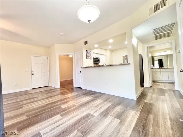 $1,630 | 8000 West Badura Avenue, Unit 1050, Las Vegas, NV 89113