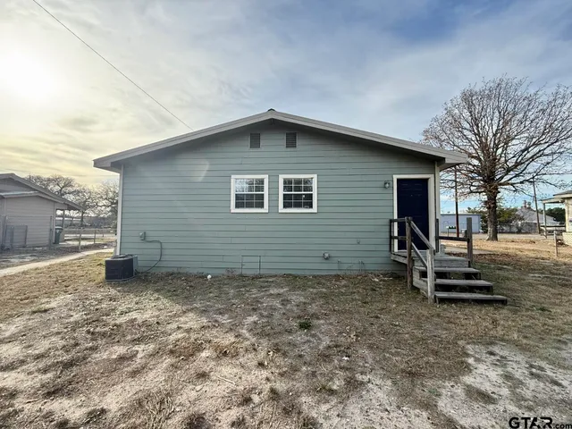 $1,195 | 1016 South Bennett Avenue, Tyler, TX 75701