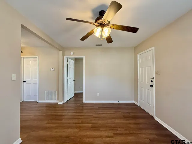 $1,195 | 1016 South Bennett Avenue, Tyler, TX 75701