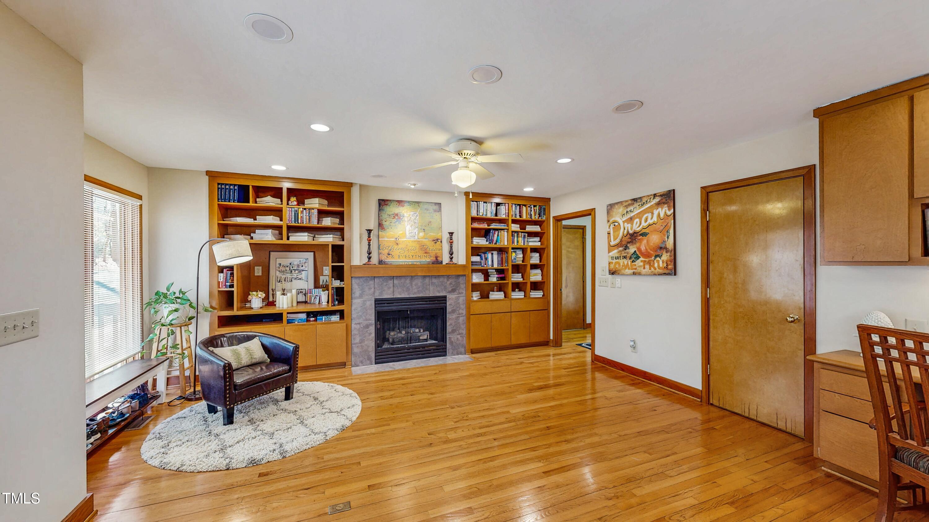 3306 Whitfield Road Chapel Hill, NC 27514 - Photo 13 of 57 Family Room