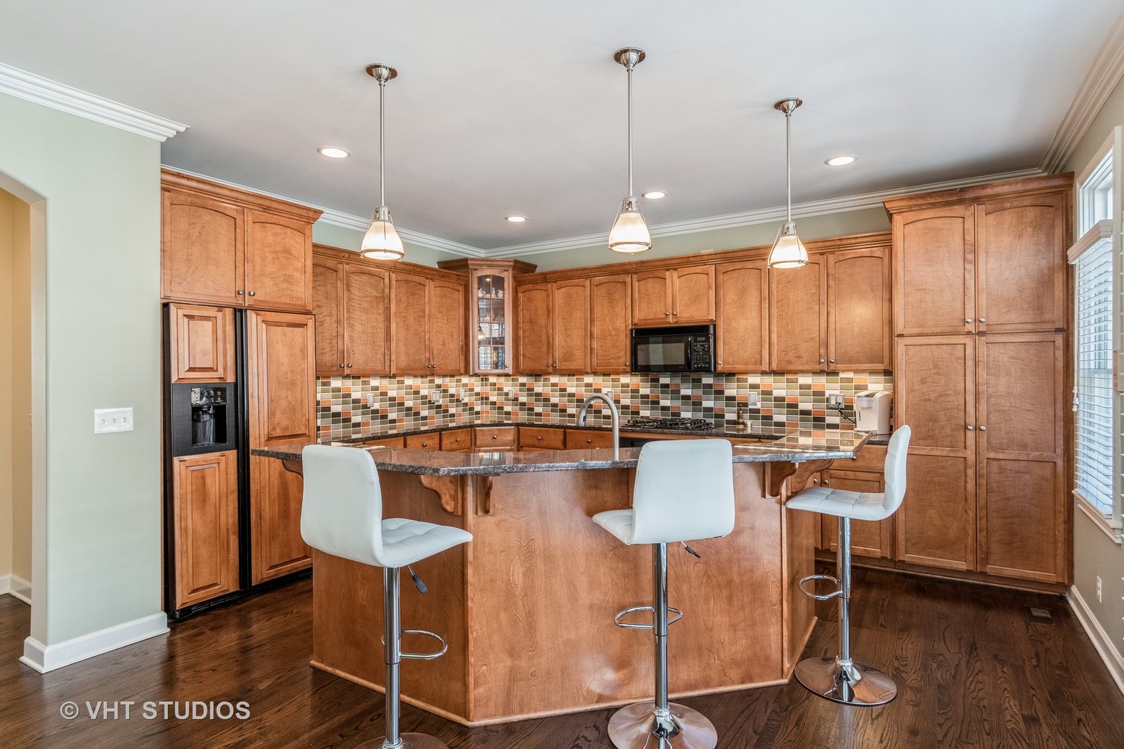 81 Spring Avenue Naperville, IL 60540 - Photo 5 of 18