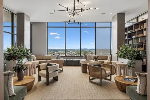 $1,125,000 | 1212 Demonbreun Street, Unit 815, Nashville, TN 37203