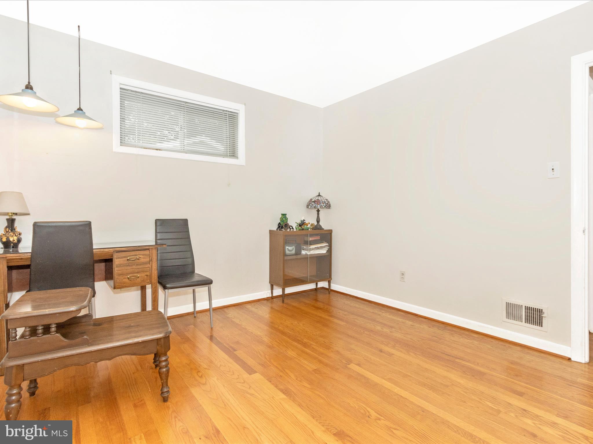 240 Hannes Street Silver Spring, MD 20901 - Photo 16 of 51 Primary Bedroom