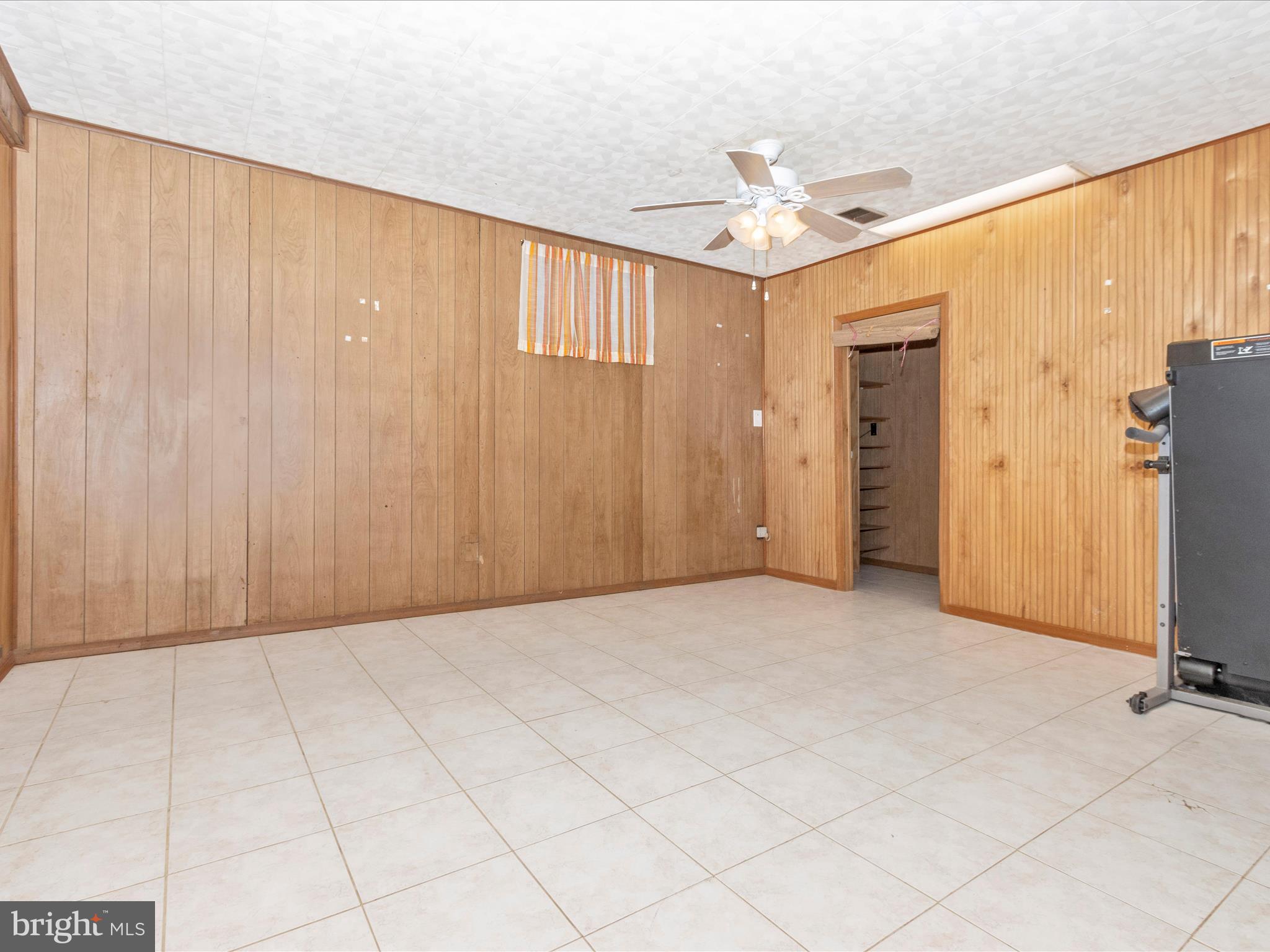 240 Hannes Street Silver Spring, MD 20901 - Photo 29 of 51 Bedroom 4