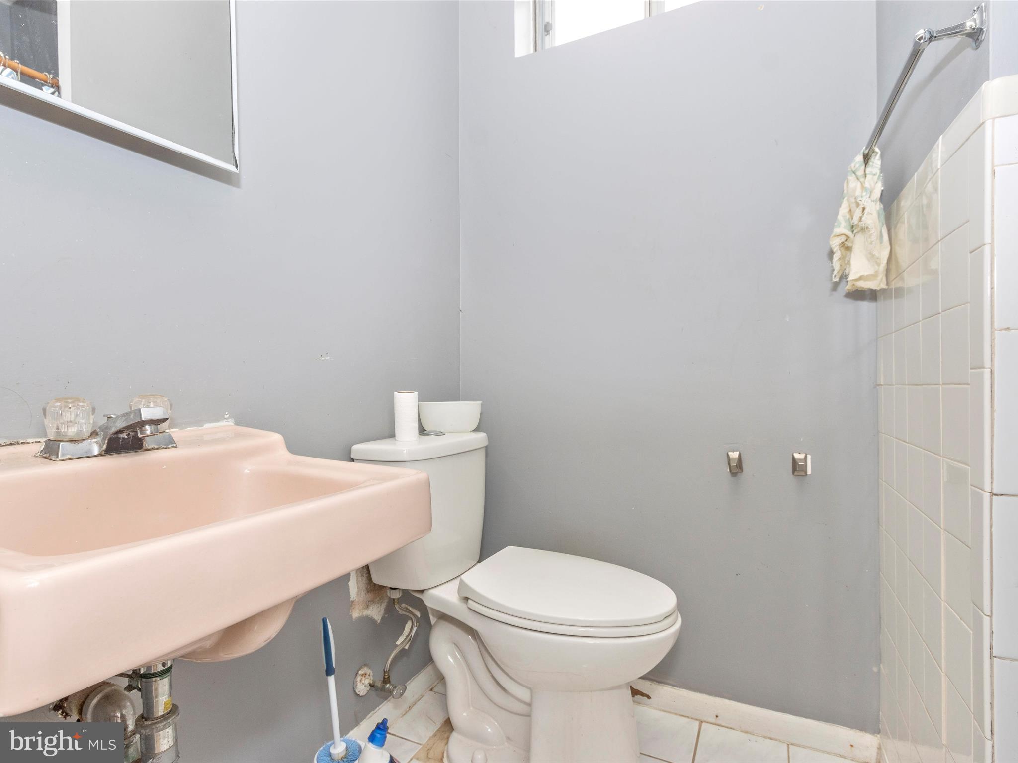 240 Hannes Street Silver Spring, MD 20901 - Photo 37 of 51 Full Bath