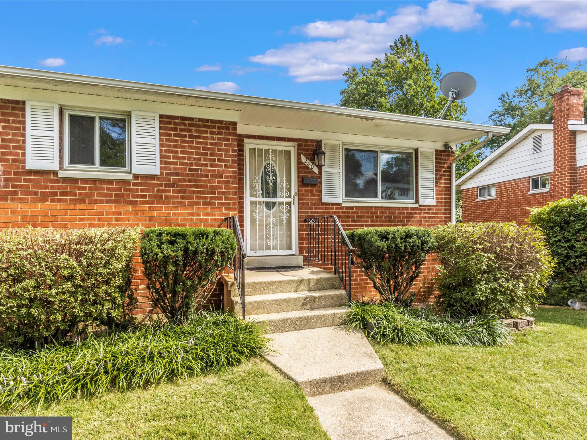 240 Hannes Street Silver Spring, MD 20901 - Photo 41 of 51 Entrance