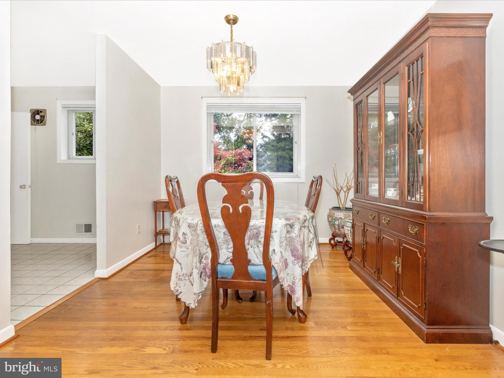 240 Hannes Street Silver Spring, MD 20901 - Photo 7 of 51 Dining Room