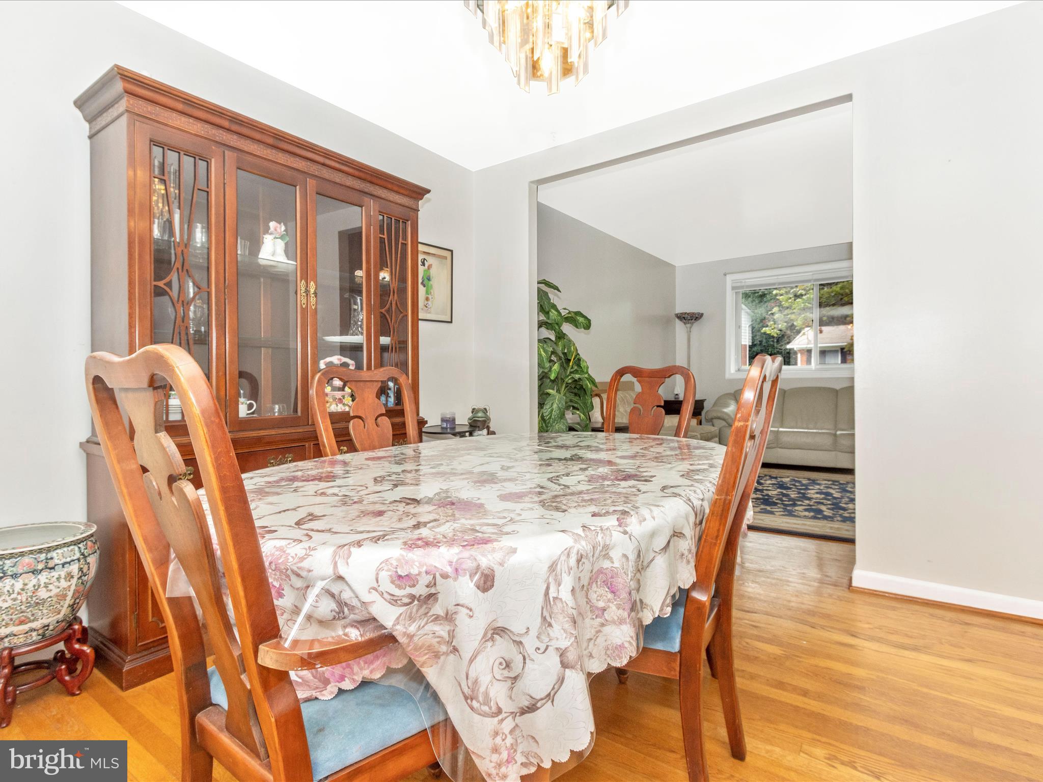 240 Hannes Street Silver Spring, MD 20901 - Photo 8 of 51 Dining Room