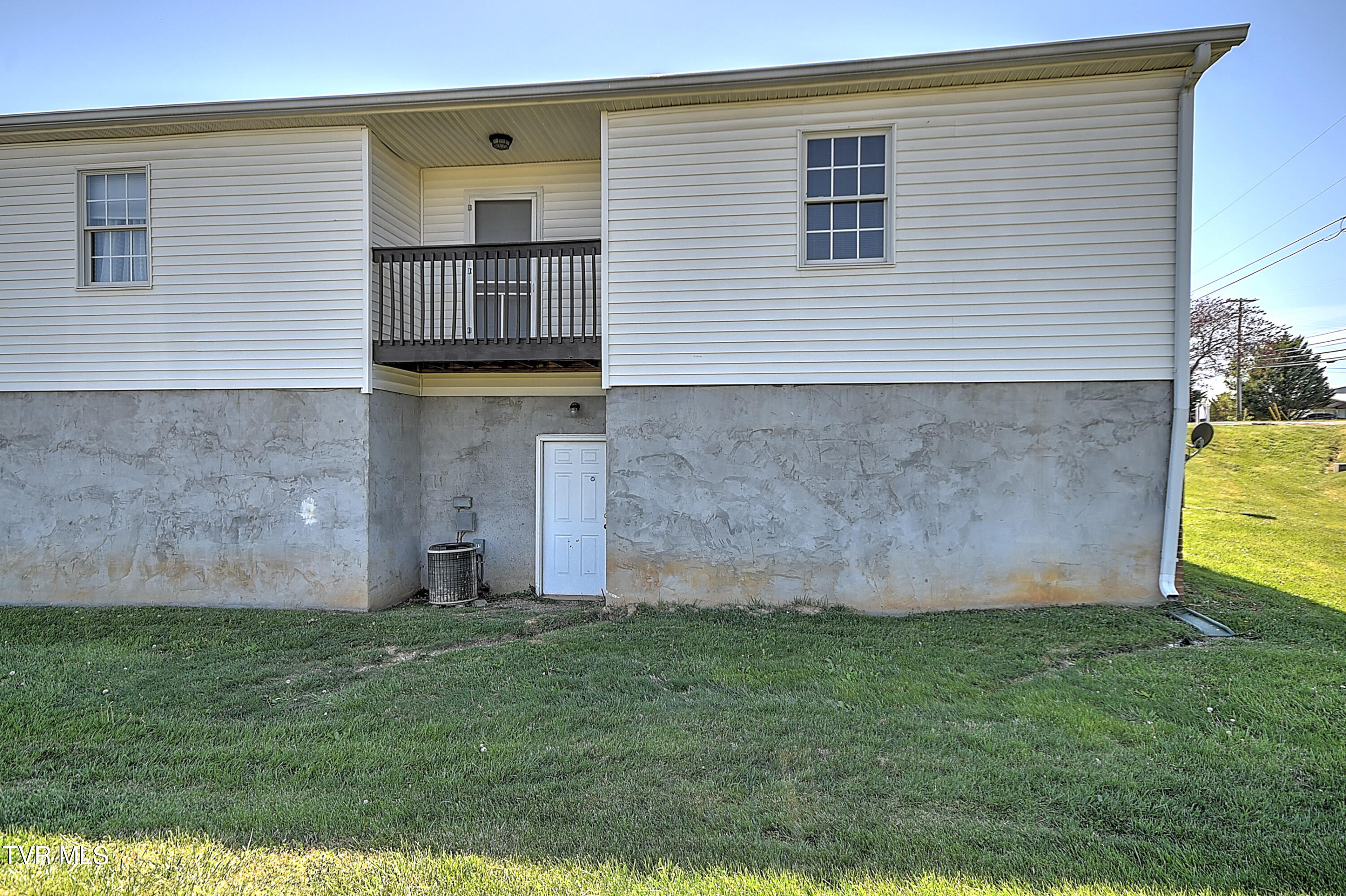 2518 Plymouth Road, Unit 45 Johnson City, TN 37601 - Photo 23 of 24 2518 Plymouth TH-27