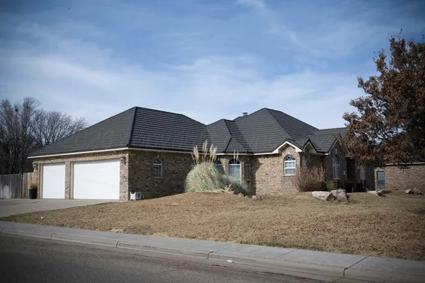 $515,000 | 1110 Melinda Lane, Dumas, TX 79029