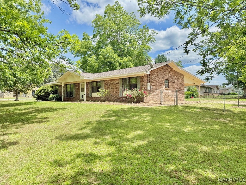 135 Springdale Road Hartford, AL 36344 - Photo 1 of 39 Gallery Image 1