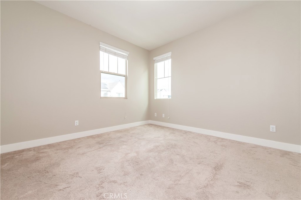 158 Scale Irvine, CA 92618 - Photo 14 of 23 an empty room with windows