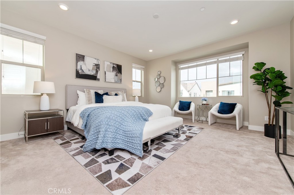 158 Scale Irvine, CA 92618 - Photo 18 of 23 a bedroom with a bed a mirror and a window