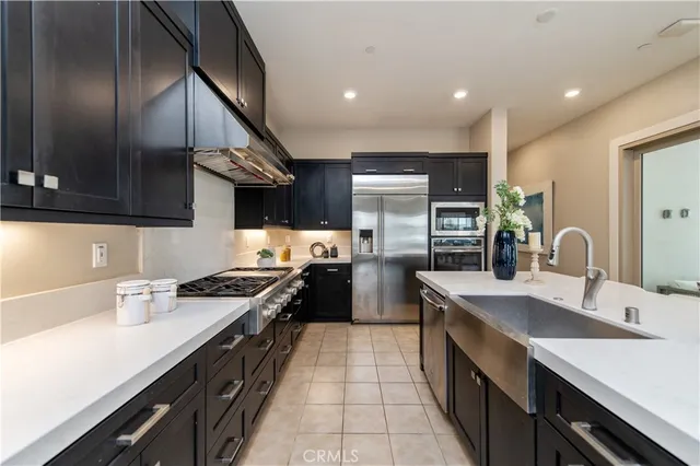 $5,200 | 158 Scale, Irvine, CA 92618