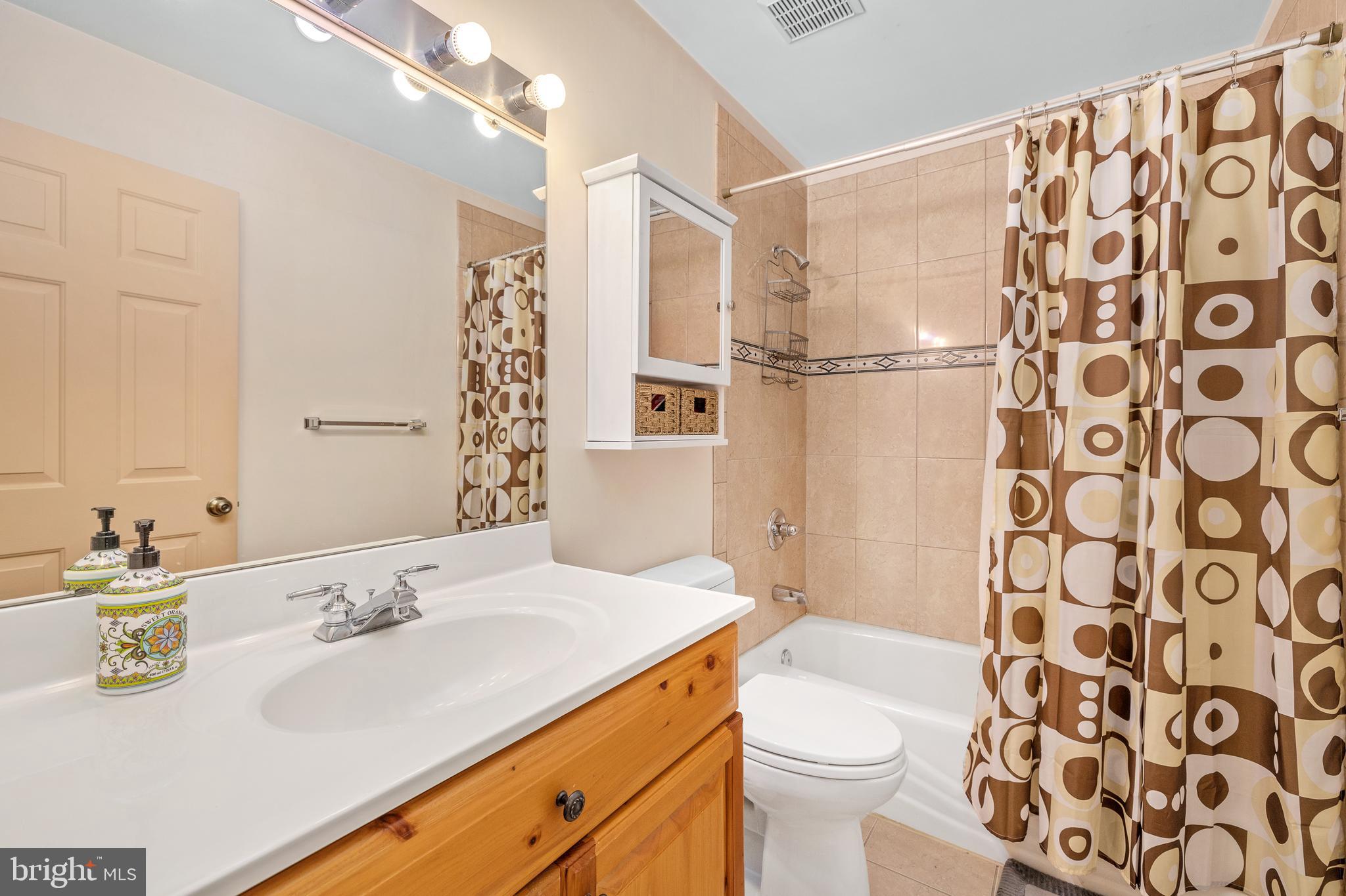265 Castleton View Road Castleton, VA 22716 - Photo 22 of 36 Bathroom on Main Level