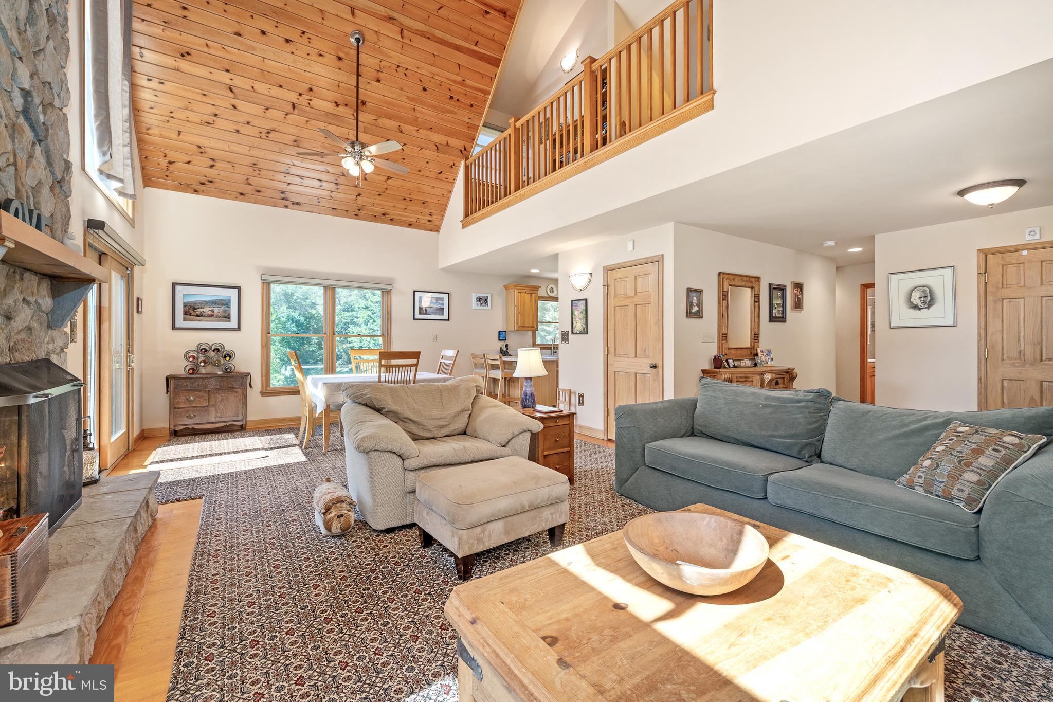 265 Castleton View Road Castleton, VA 22716 - Photo 10 of 36 Cathedral Ceilings