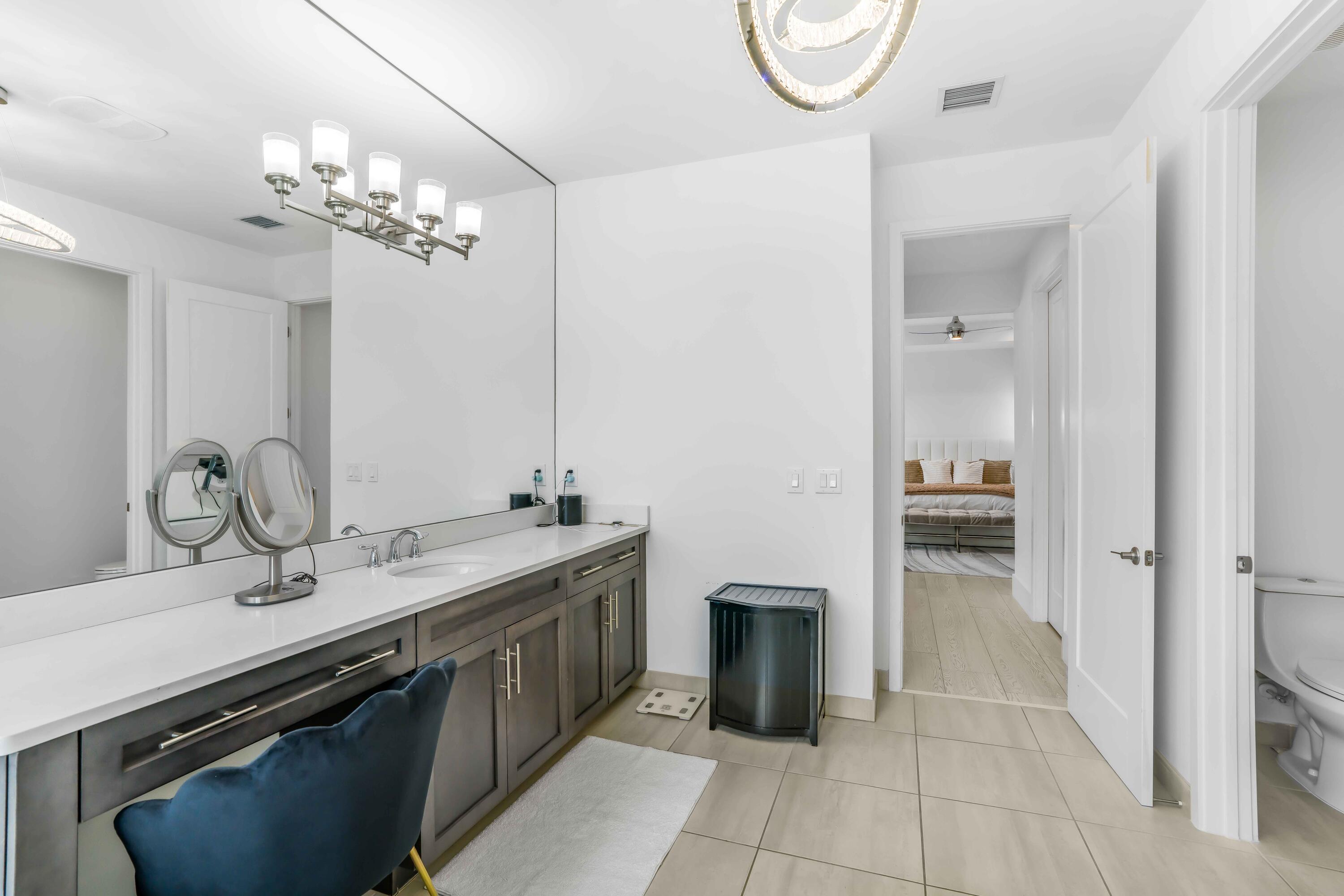 15405 Blue River Road Delray Beach, FL 33446 - Photo 23 of 58 PRIMARY BATHROOM
