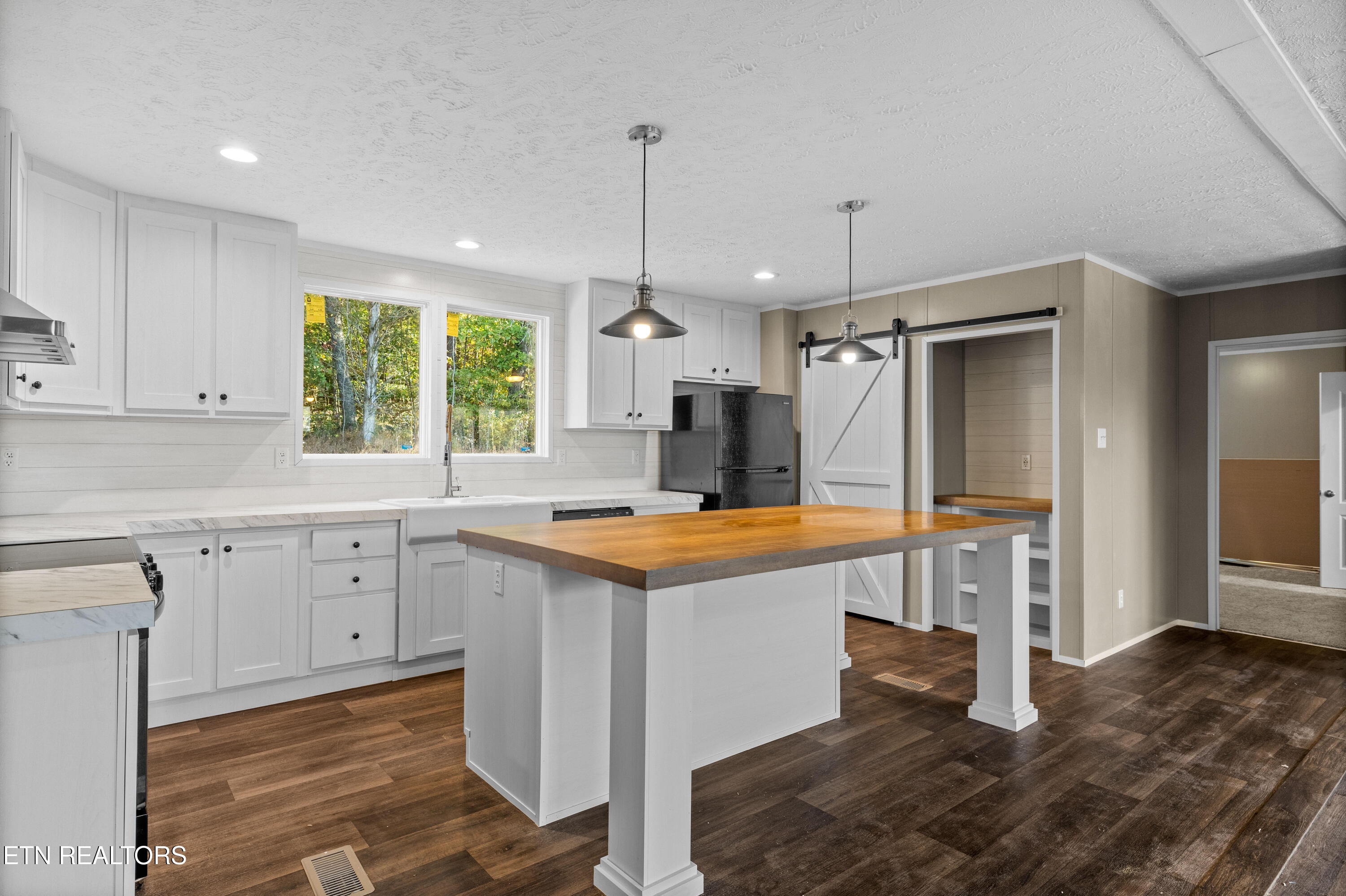 1728 Cooper Road Knoxville, TN 37914 - Photo 12 of 54 1728CooperRd-9