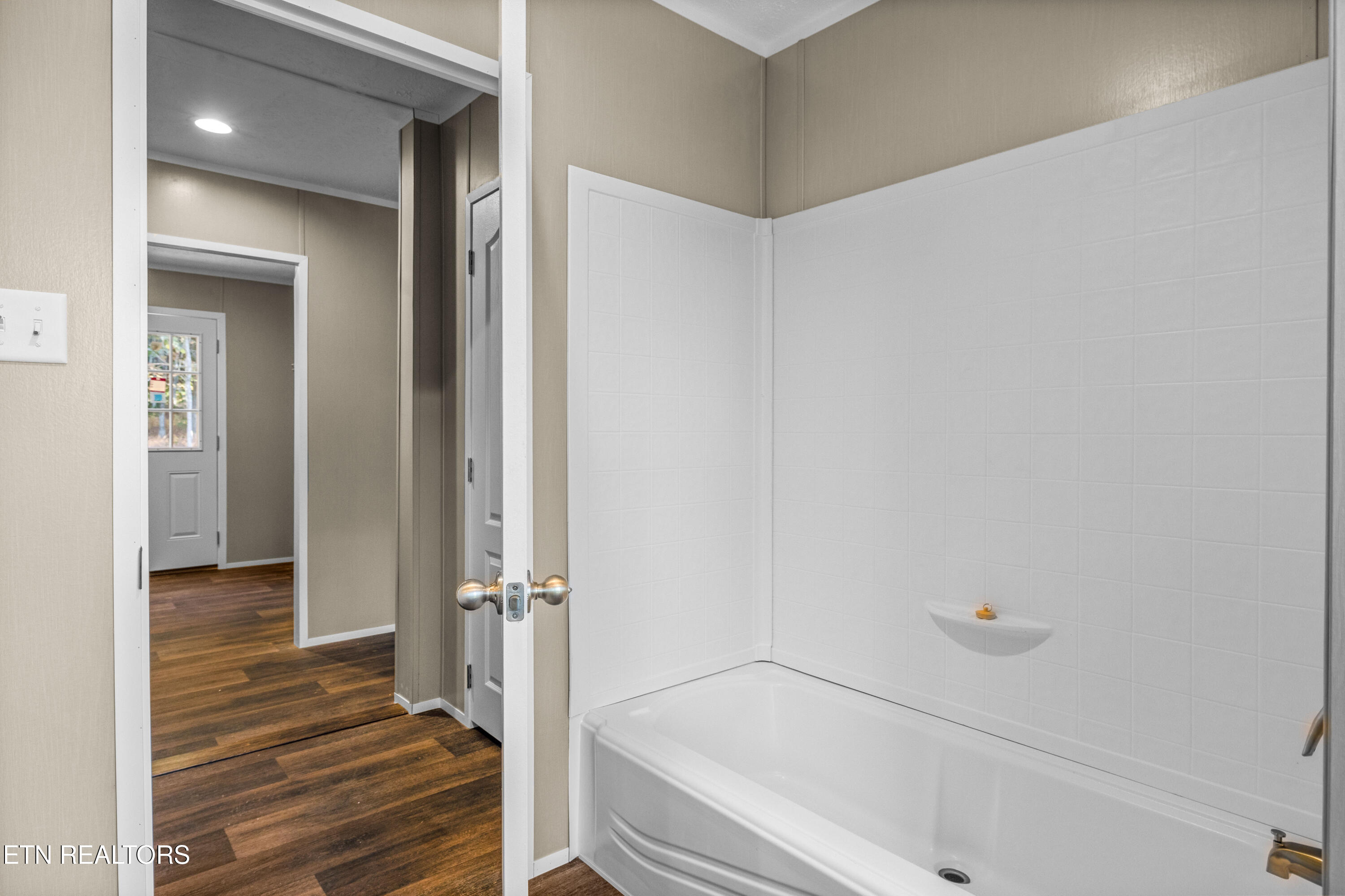 1728 Cooper Road Knoxville, TN 37914 - Photo 32 of 54 1728CooperRd-31