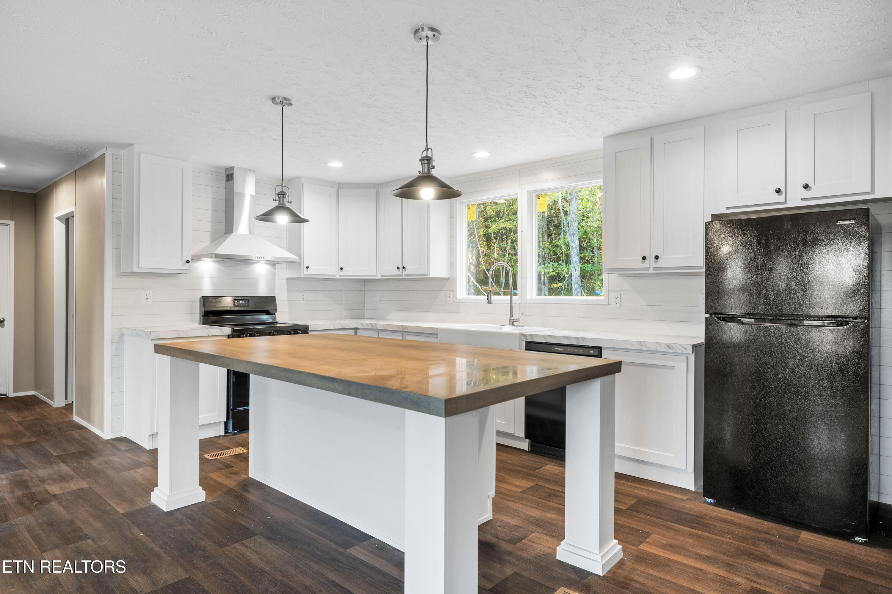 1728 Cooper Road Knoxville, TN 37914 - Photo 4 of 54 1728CooperRd-7