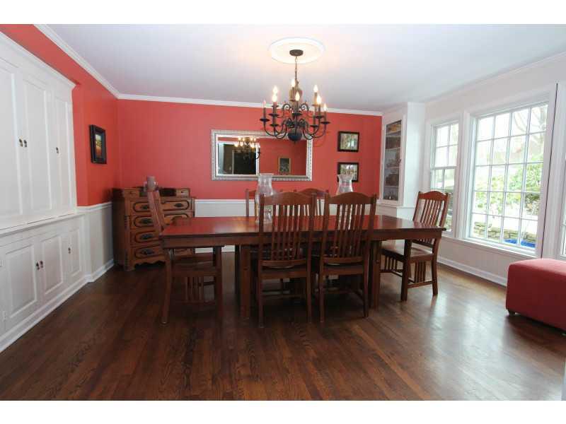 900 Osage Road Mt. Lebanon, PA 15243 - Photo 5 of 25 Dining Room.
