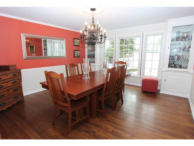 900 Osage Road Mt. Lebanon, PA 15243 - Photo 6 of 25 Dining Room.
