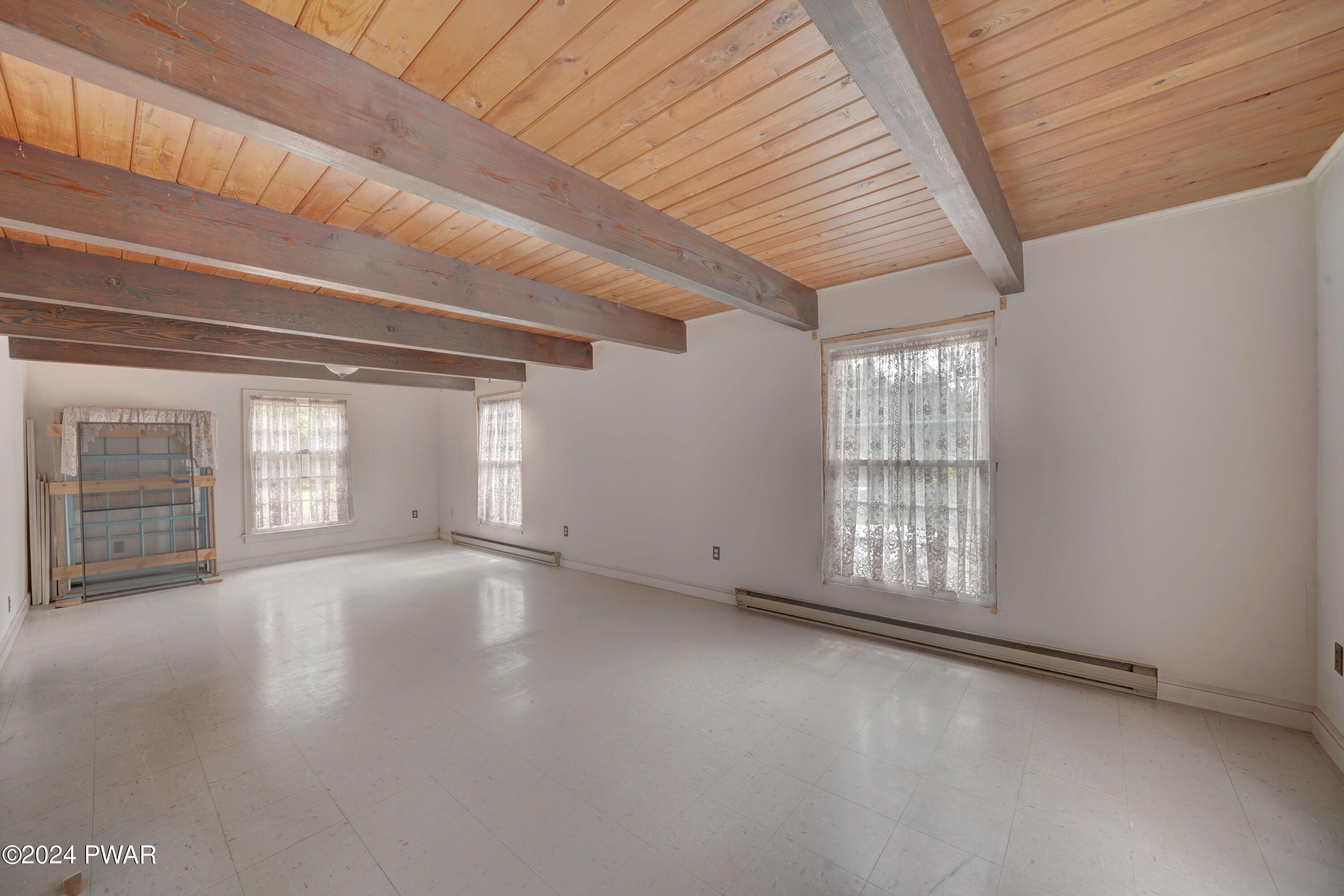 113 Hendricks Road Hawley, PA 18428 - Photo 5 of 31 Gallery Image 5