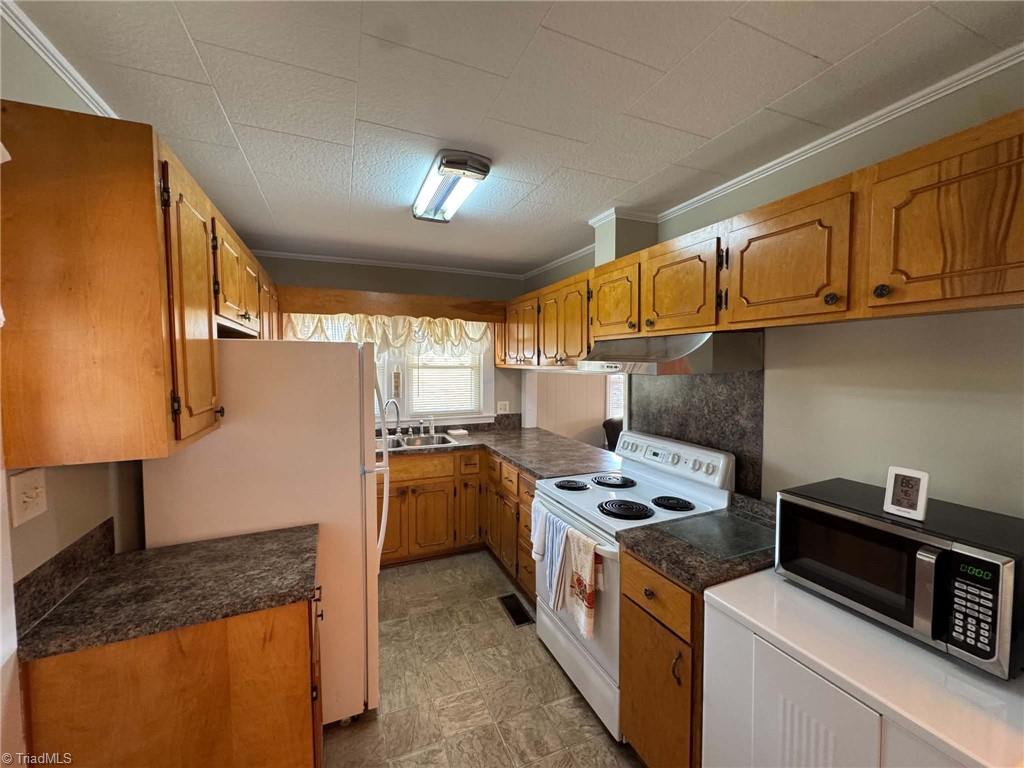 2709 Murray Road State Road, NC 28676 - Photo 16 of 36 Gallery Image 16