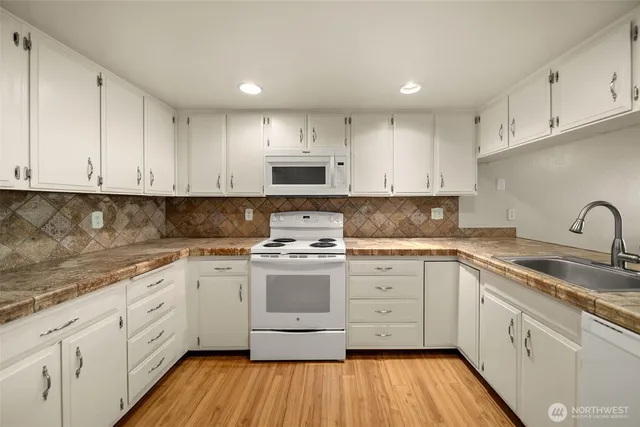 $395,000 | 1310 Castlerock Avenue, Unit 9, Wenatchee, WA 98801