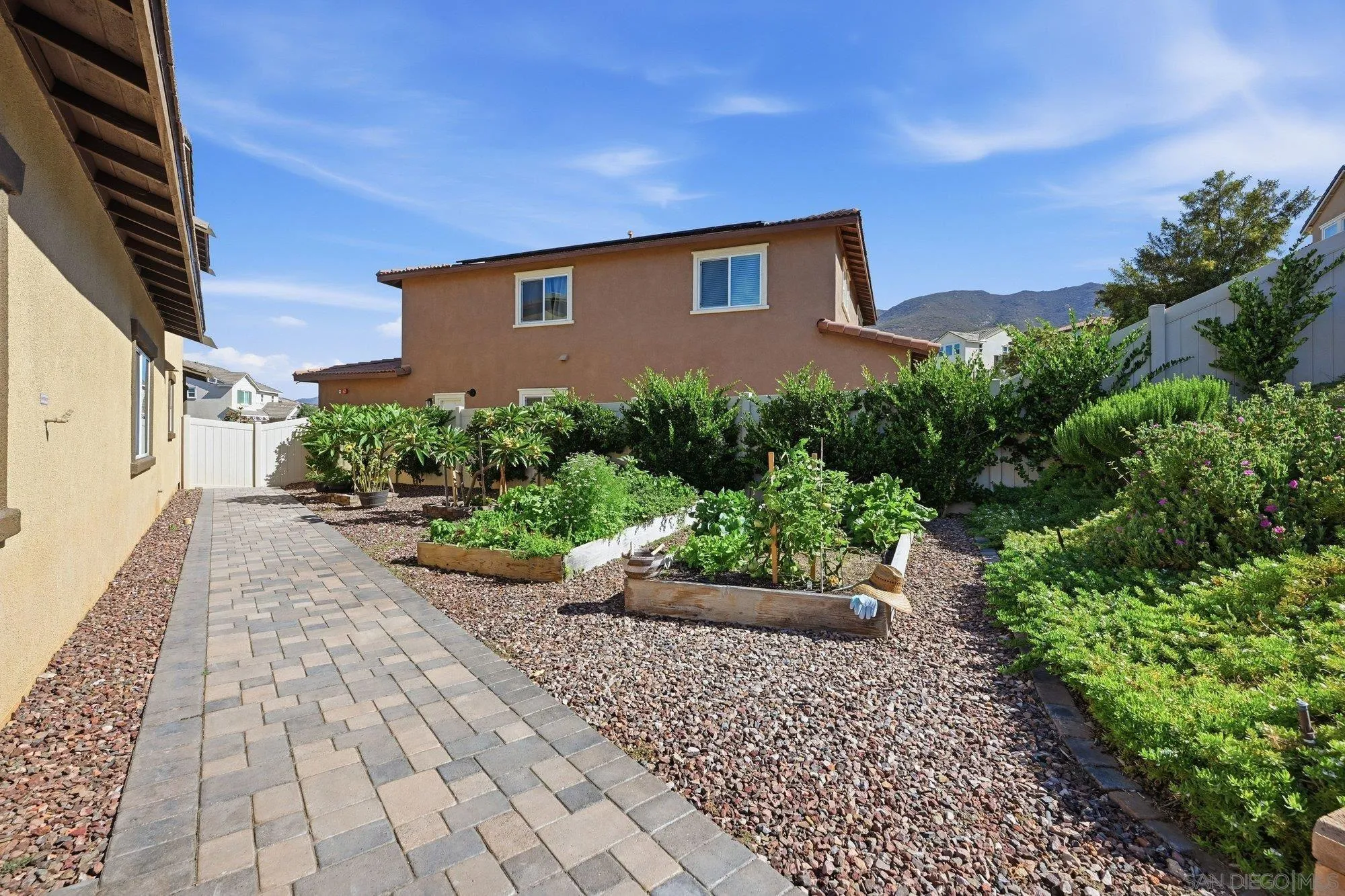 35833 Esperia Way Fallbrook, CA 92028 - Photo 39 of 46