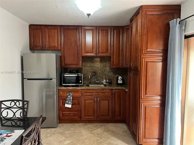 $1,500 | 15005 Southwest 64th Street, Unit 15005, Miami, FL 33193