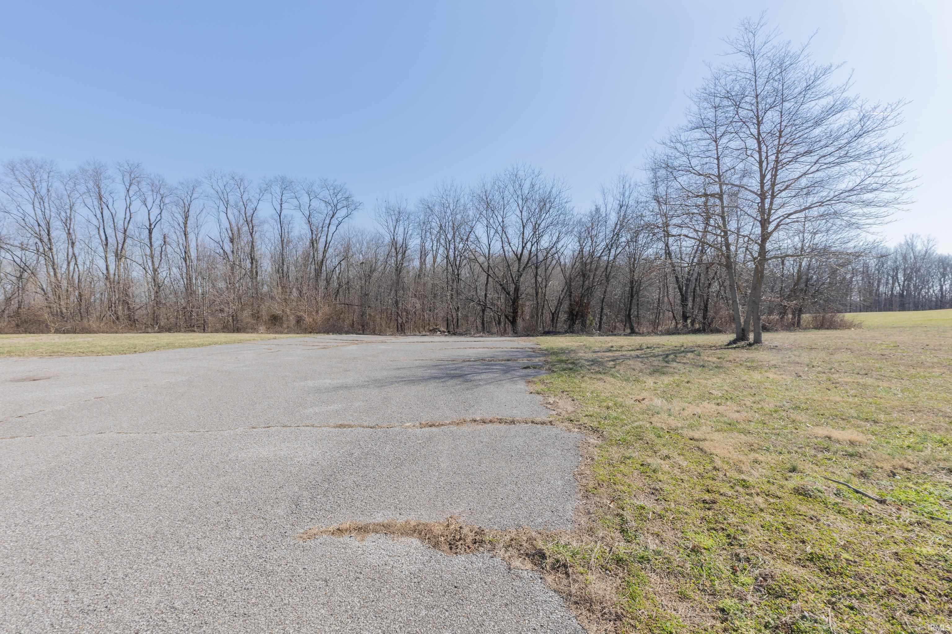 644 North Stevenson Station Road Chandler, IN 47610 - Photo 11 of 26