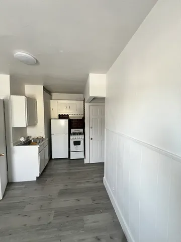 $1,700 | 84 Lawrence Street, Unit B, Framingham, MA 01702