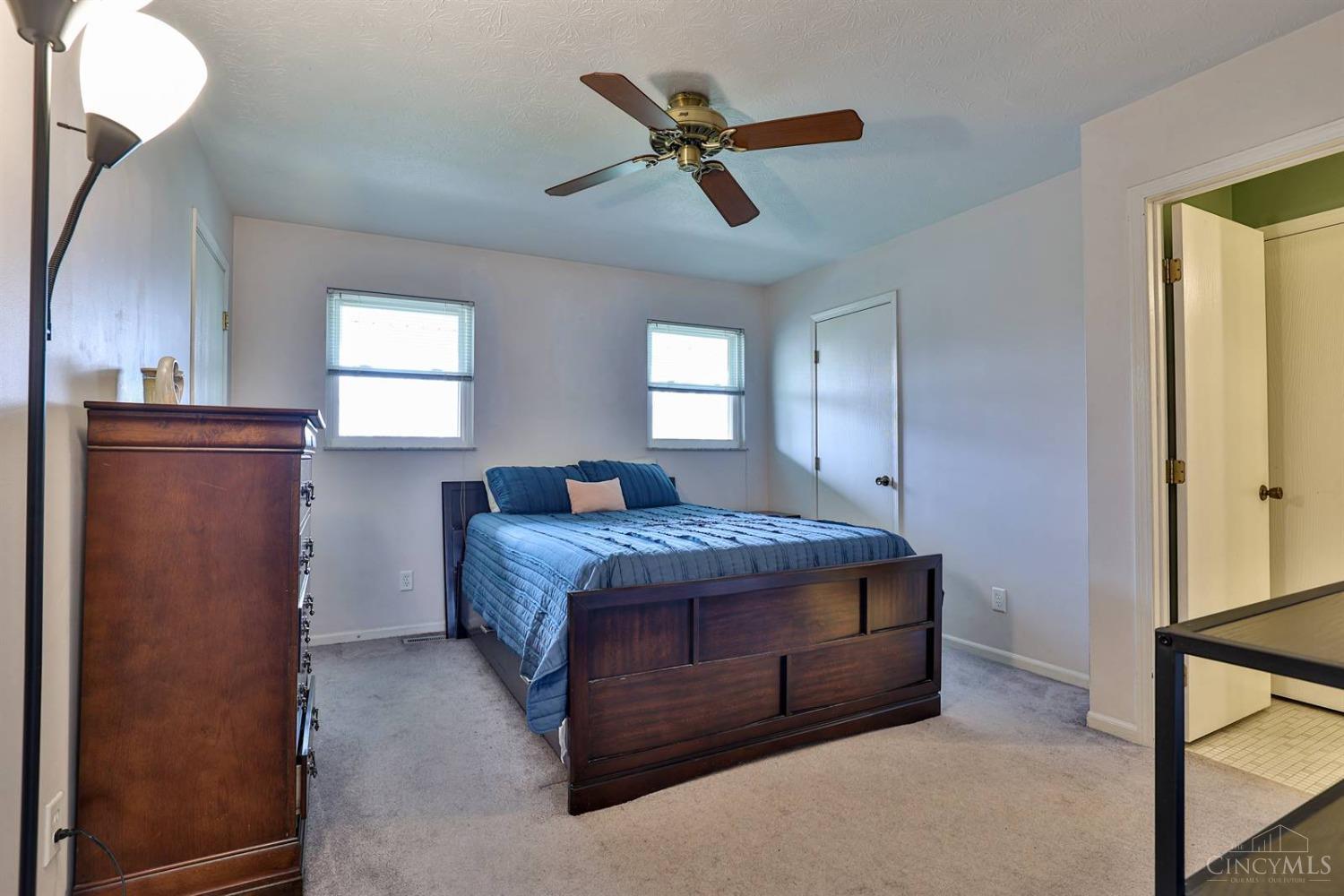 1715 Ebenezer Road Cincinnati, OH 45233 - Photo 15 of 32