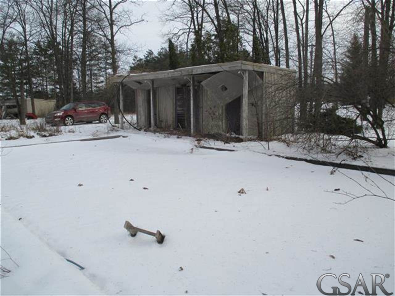575 North Delaney Road Owosso, MI 48867 - Photo 3 of 4 31185210-2.JPG