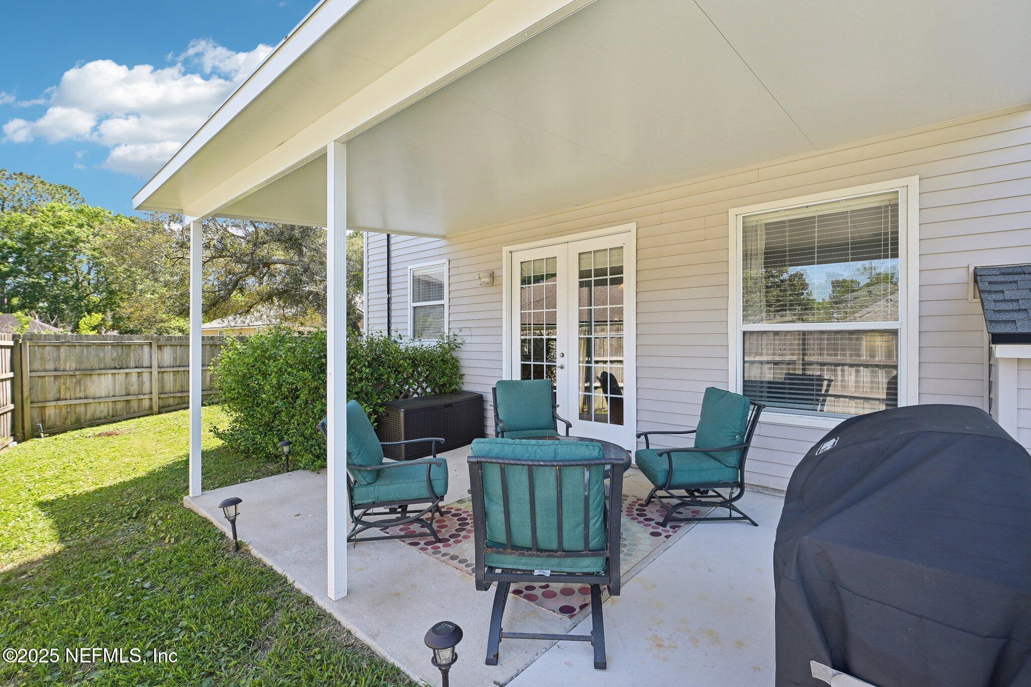12529 Cliffrose Trail Jacksonville, FL 32225 - Photo 19 of 23 a living room with furniture